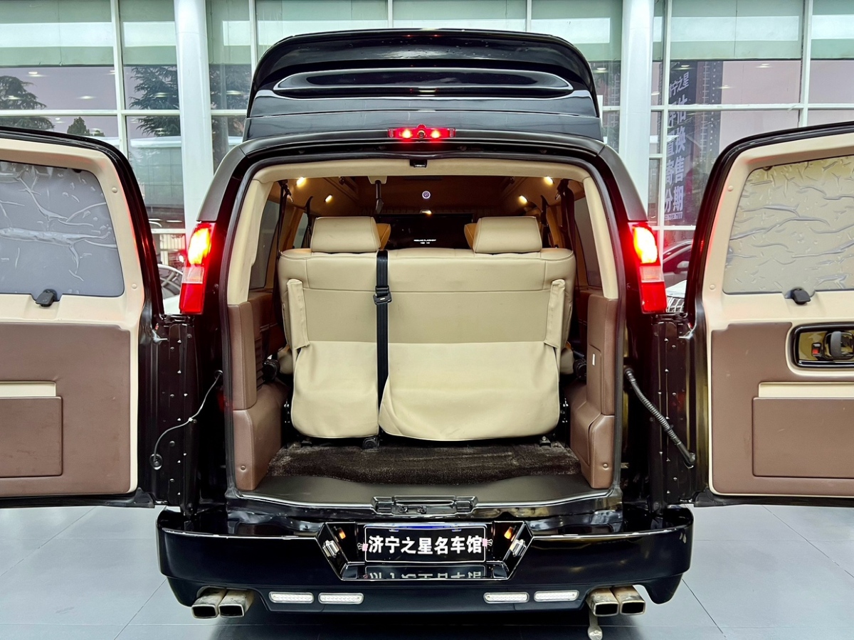 GMC SAVANA  2013款 5.3L 四驅(qū)領(lǐng)袖版圖片