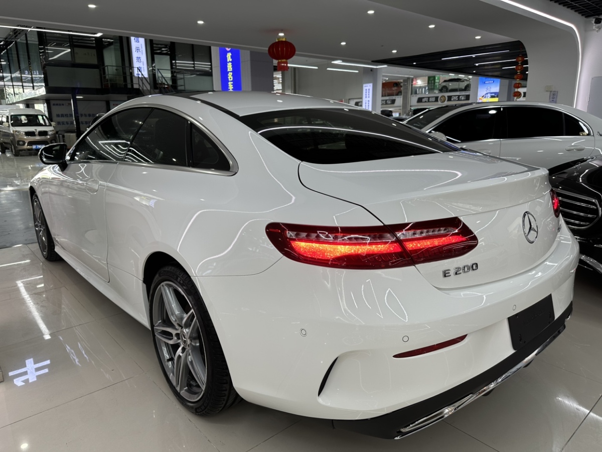 奔馳 奔馳E級  2019款 E 200 4MATIC 轎跑車圖片