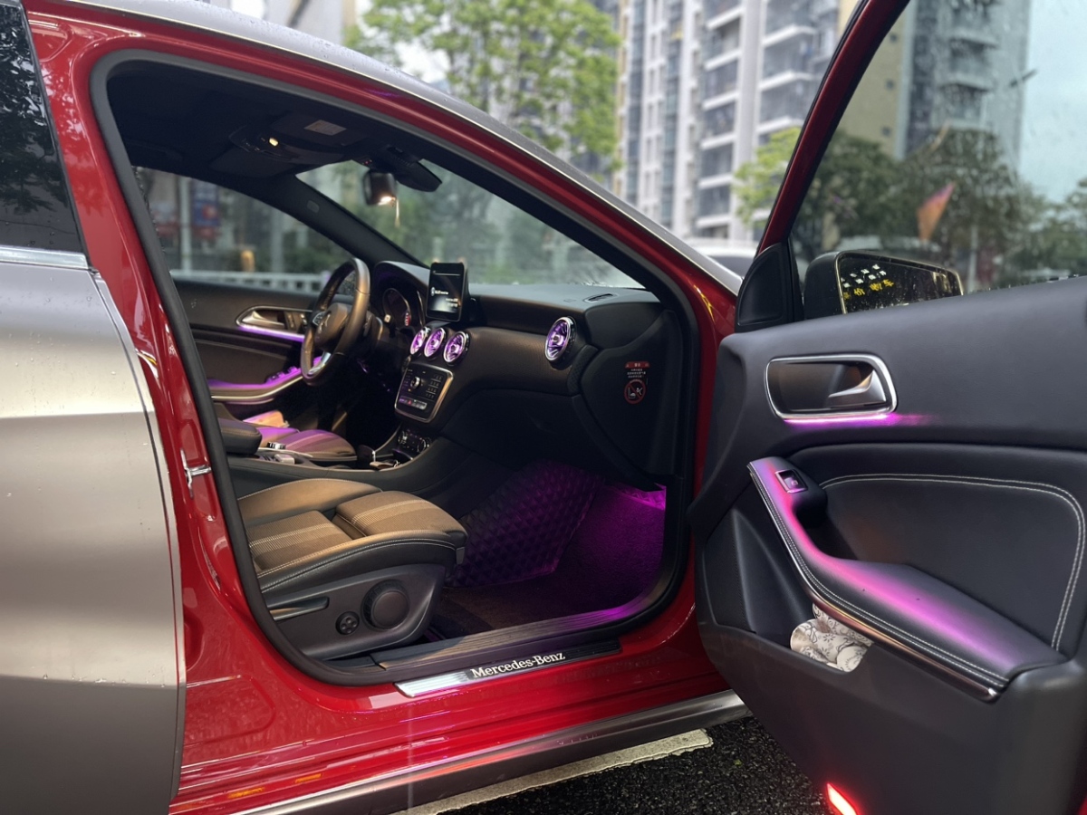 2018年3月奔驰 奔驰A级  2018款 A 200 动感型
