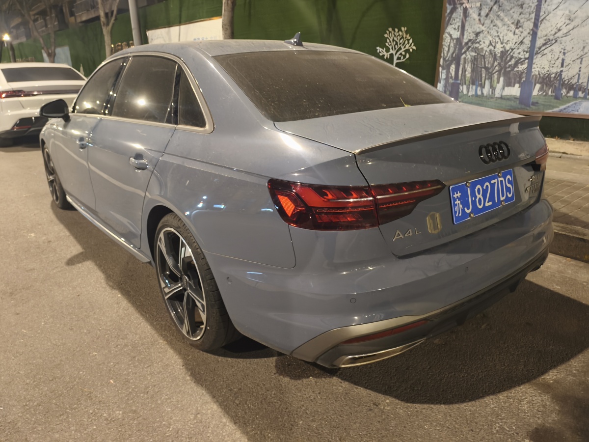 奧迪 奧迪A4L  2022款 40 TFSI quattro RS套件燃速型圖片