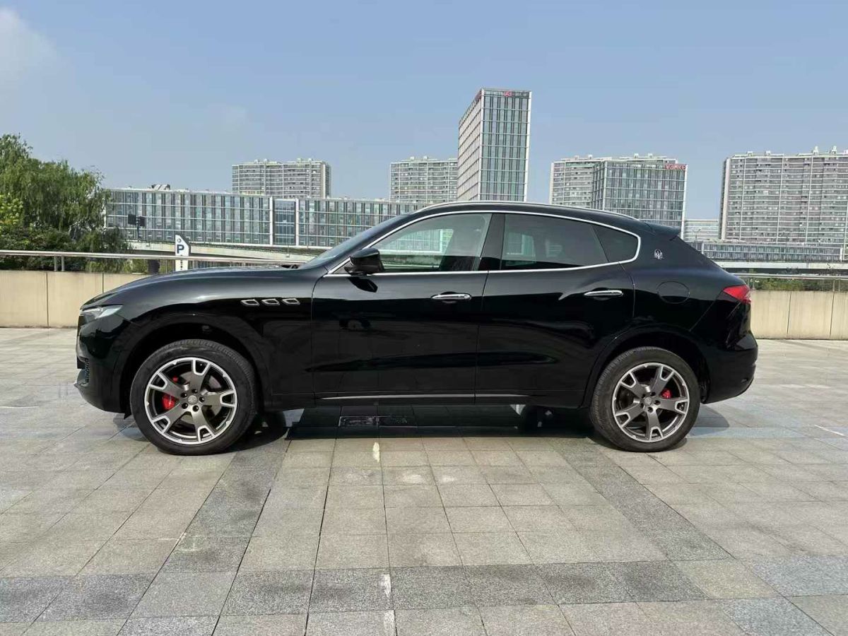 2018年1月瑪莎拉蒂 Levante  2018款 3.0T 350Hp 標準版