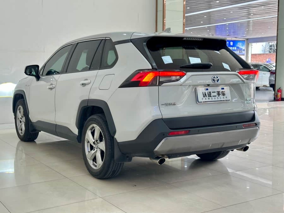 豐田 RAV4榮放雙擎E+  2022款 2.5L 兩驅(qū)精英Pro圖片