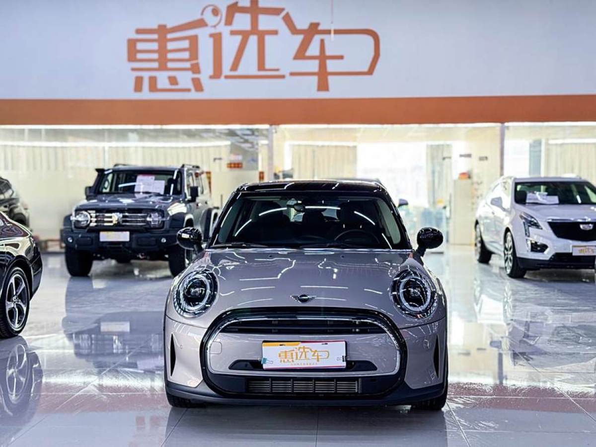 MINI MINI  2022款 1.5T COOPER 藝術(shù)家 五門版圖片