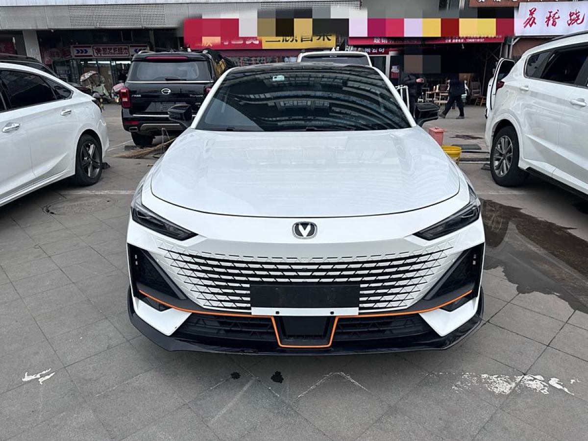 長安 長安UNI-V  2022款 1.5T 運動版圖片