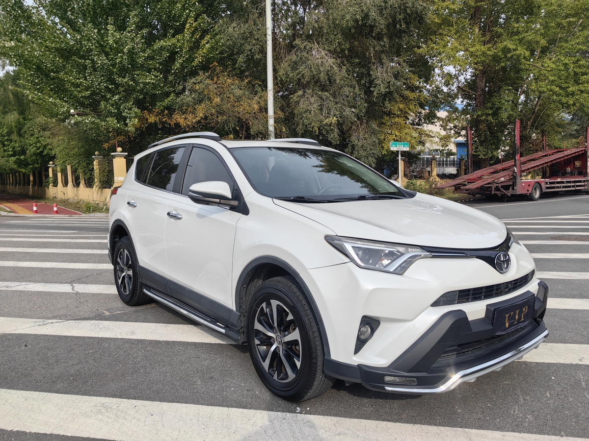 豐田 RAV4  2016款 榮放 2.0L CVT兩驅(qū)風(fēng)尚版圖片