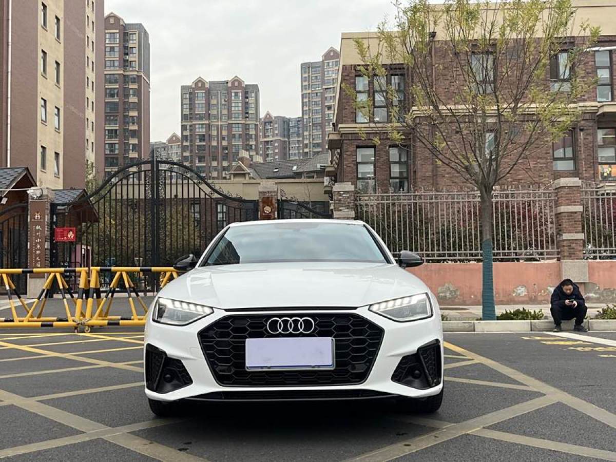 奧迪 奧迪A4L  2023款 40 TFSI 豪華動感型圖片