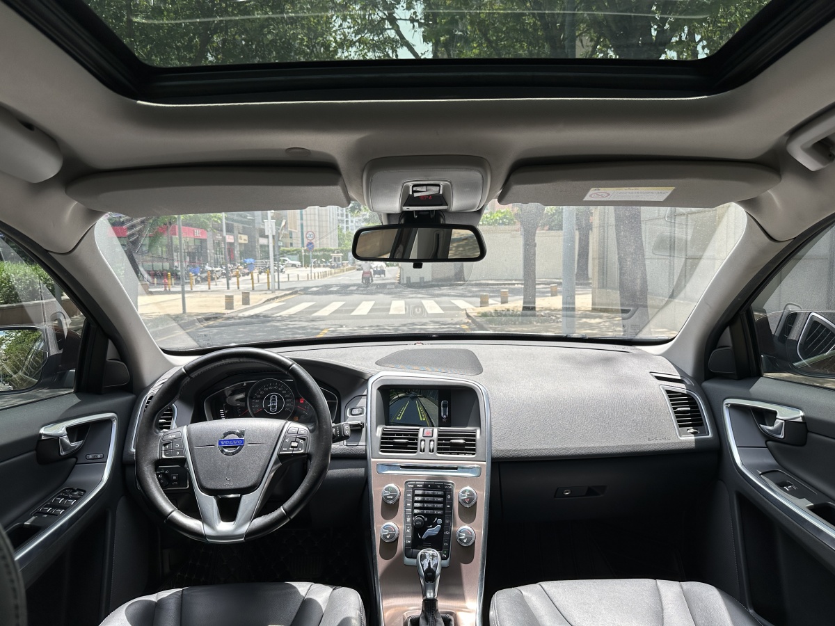 沃爾沃 XC60  2015款 T5 智進(jìn)版圖片