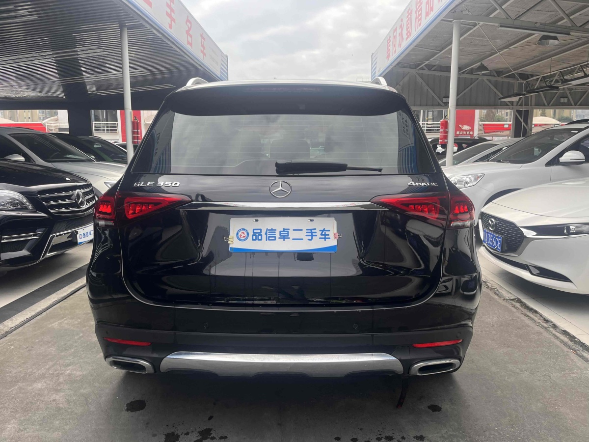 奔馳 奔馳GLE  2022款 改款 GLE 350 4MATIC 時(shí)尚型圖片