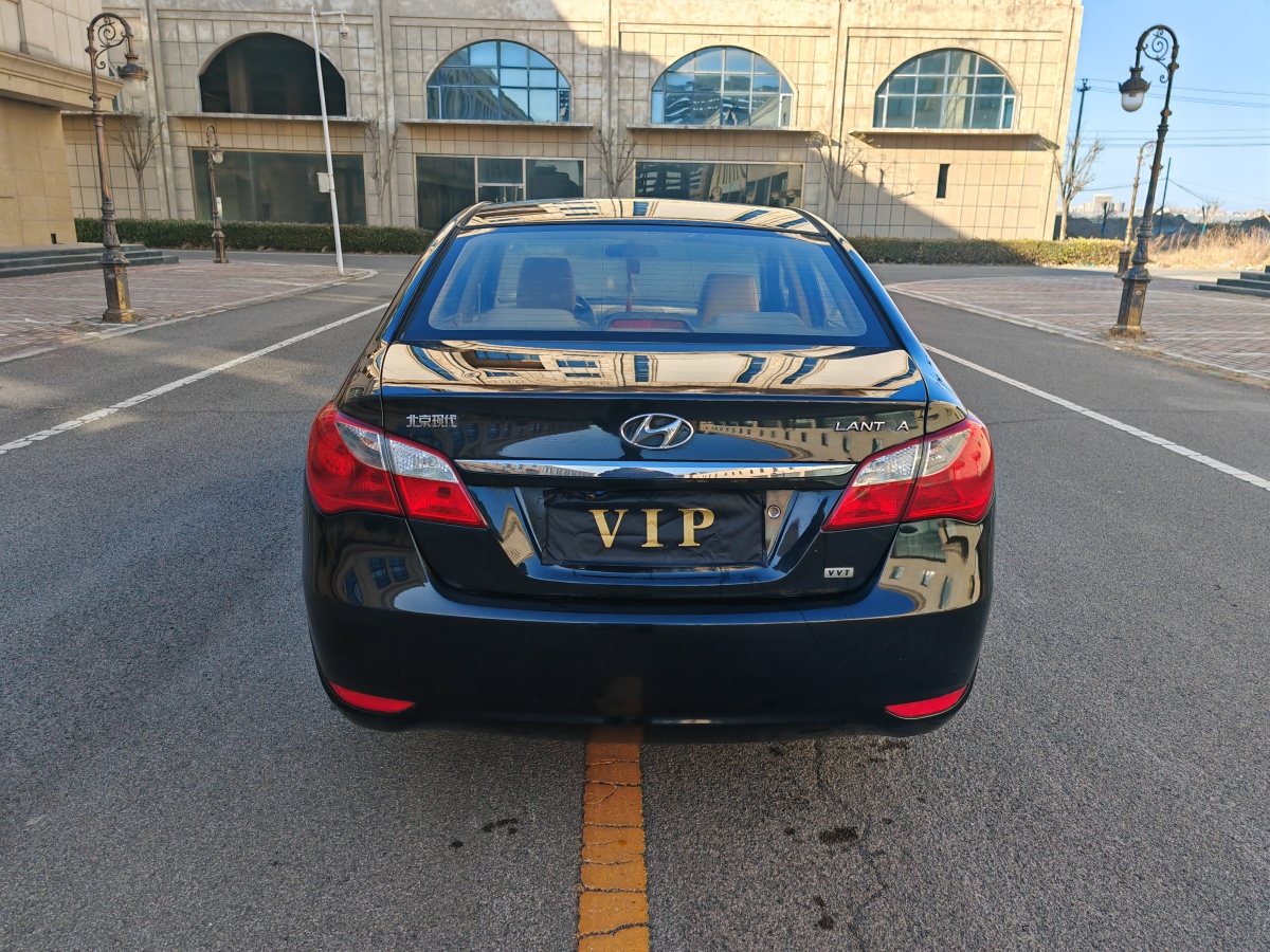 現(xiàn)代 悅動  2011款 1.6L 手動舒適型圖片