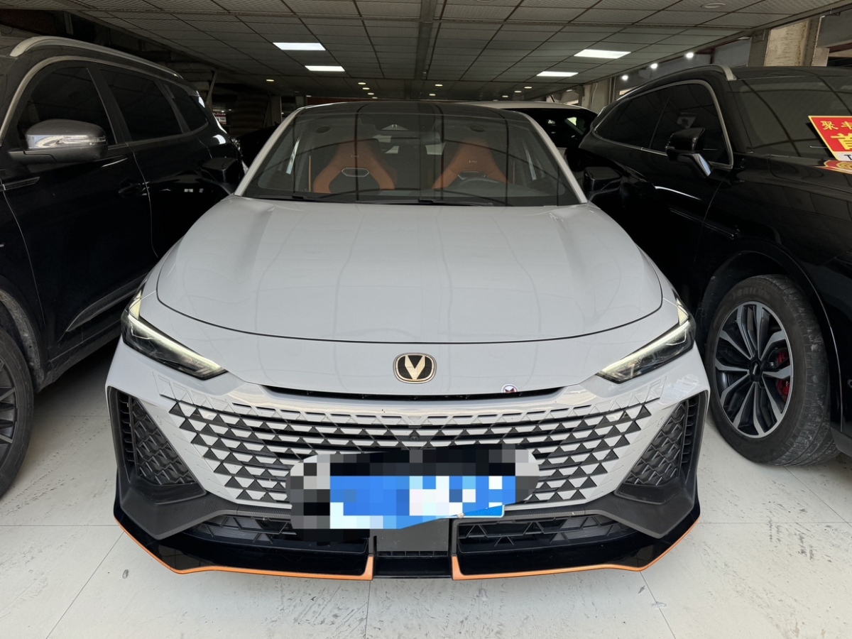 長安 長安UNI-V  2023款 2.0T 領(lǐng)速版圖片