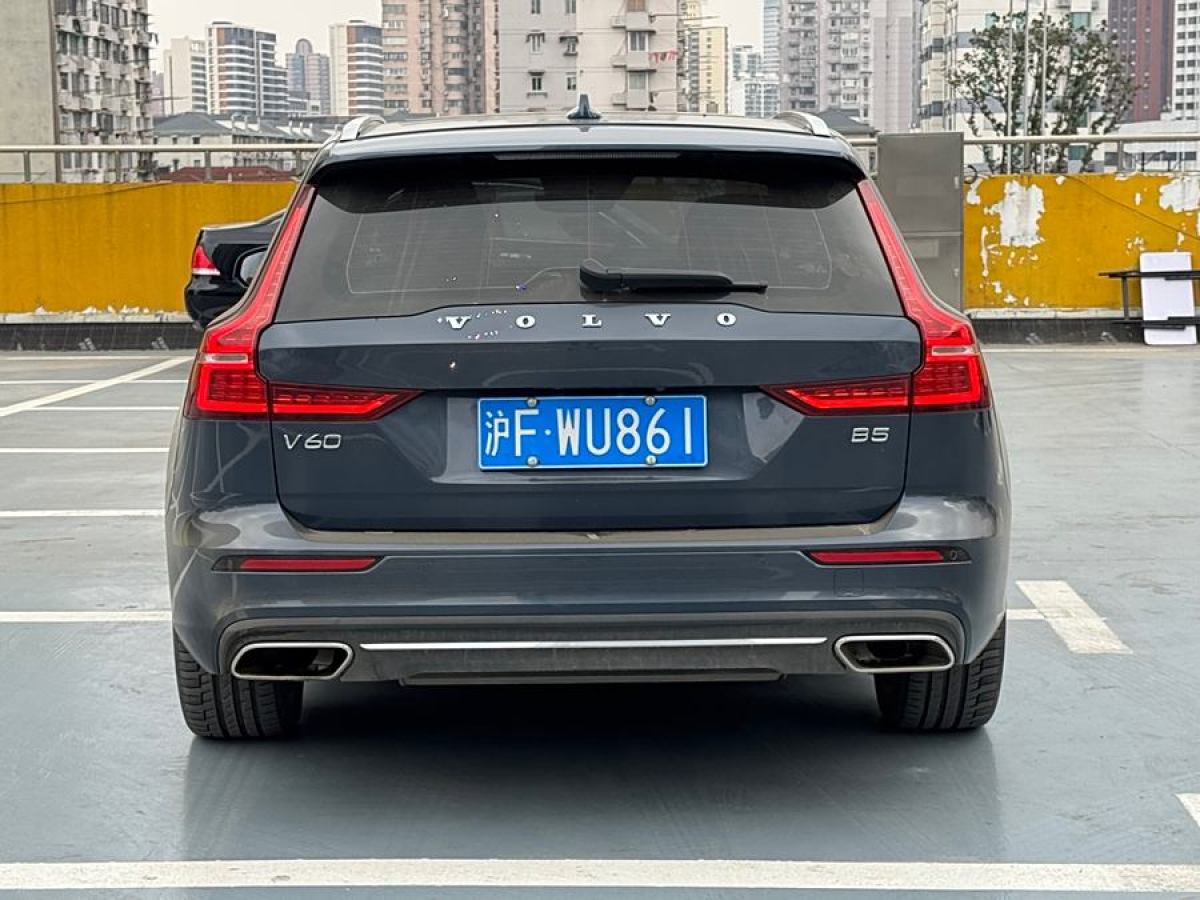 沃爾沃 V60  2022款 B5 智遠(yuǎn)豪華版圖片