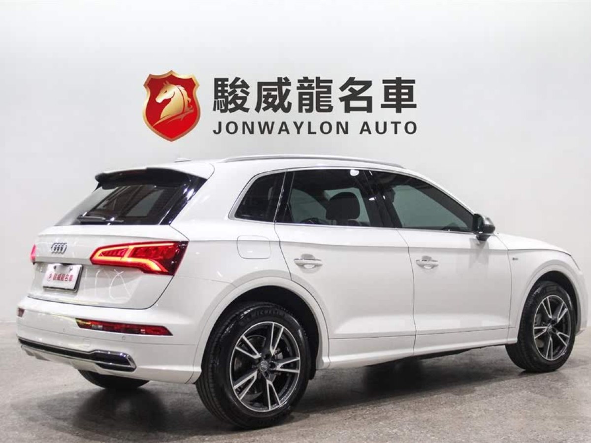 奧迪 奧迪Q5L  2018款  40 TFSI 榮享時(shí)尚型 國VI圖片