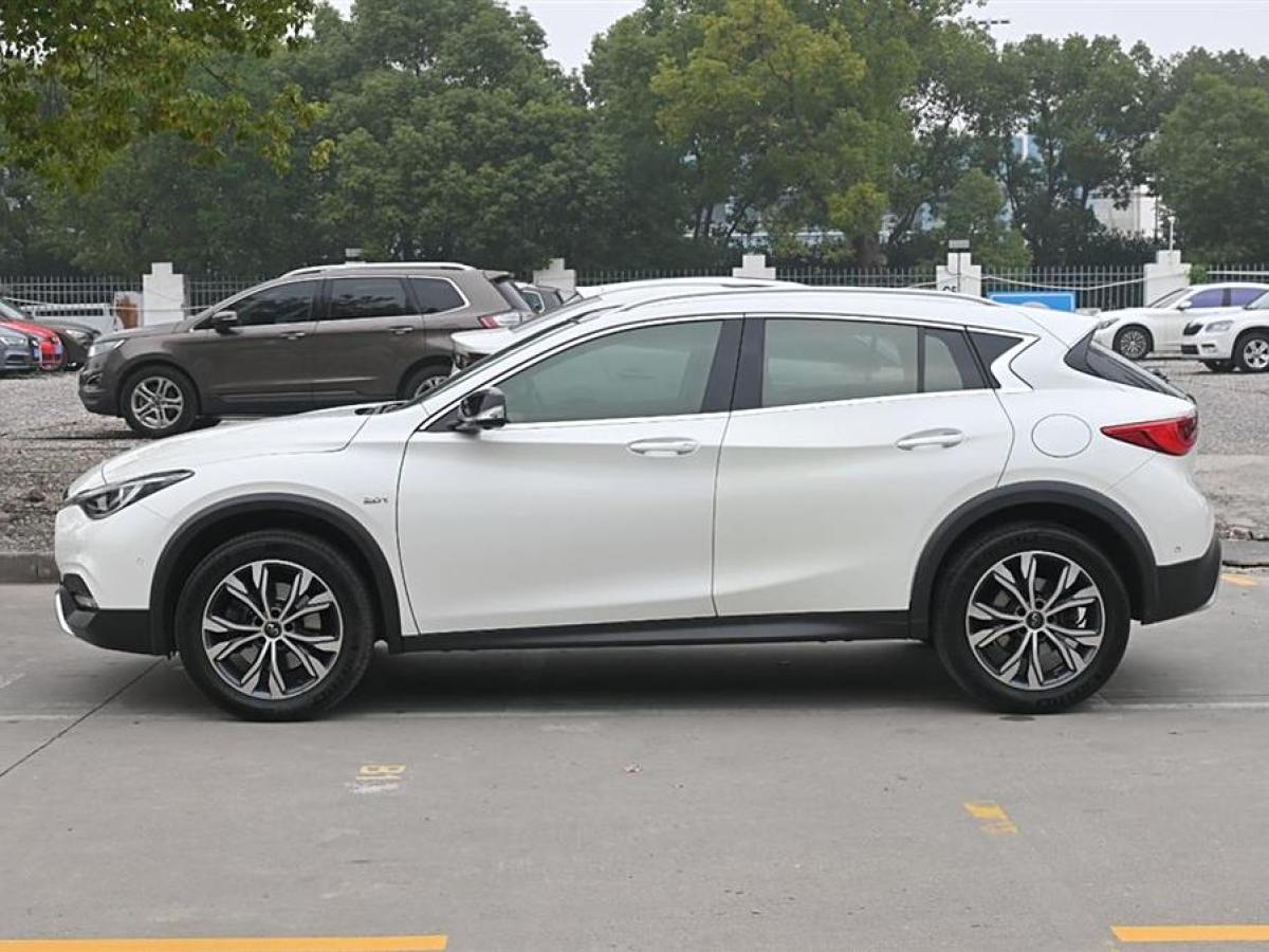 英菲尼迪 QX30  2017款 2.0T 四驅(qū)極限版圖片