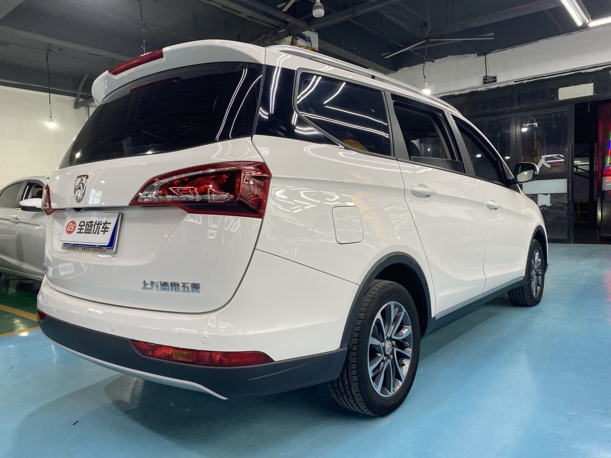 寶駿 730  2019款 1.5L 手動時尚型 7座圖片