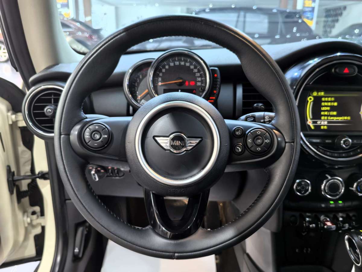 MINI MINI  2016款 1.2T ONE 先鋒派圖片