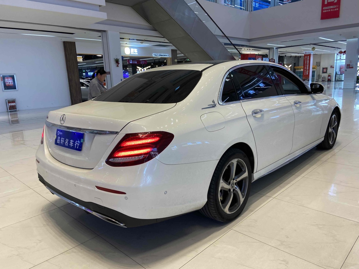 奔馳 奔馳E級  2018款 改款 E 300 L 運動豪華型圖片