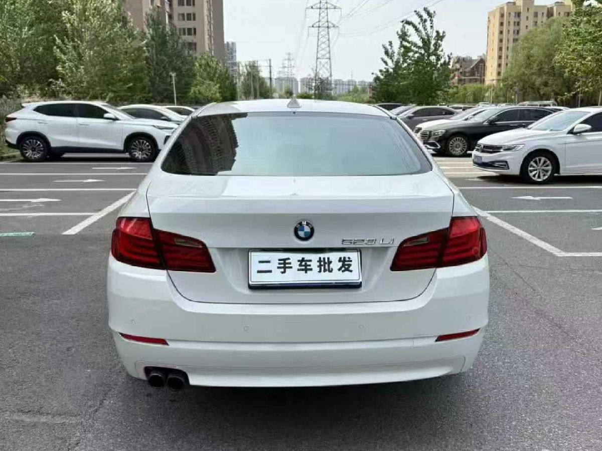 寶馬 寶馬5系  2011款 550i 4.8T V8后驅(qū)版圖片
