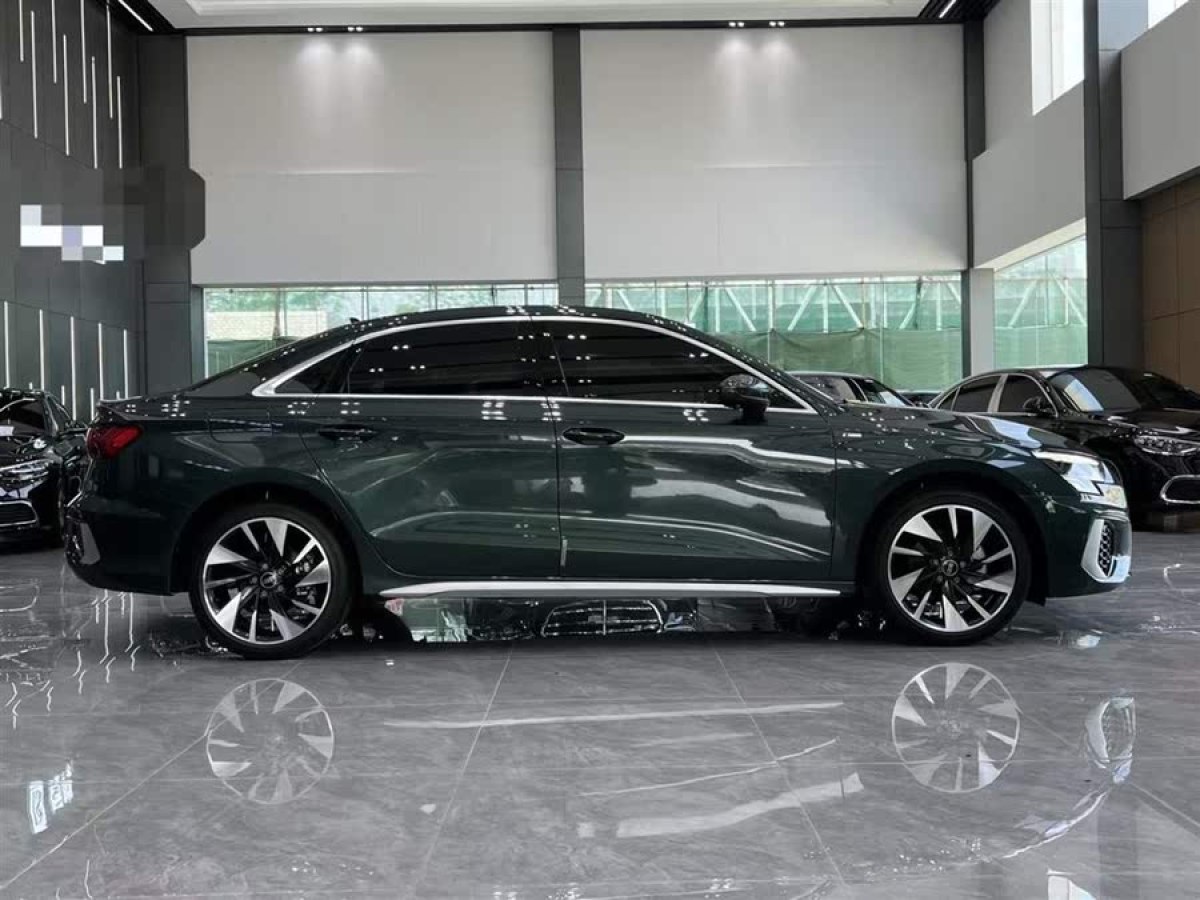 奧迪 奧迪A3  2023款 Sportback 35 TFSI 進(jìn)取運(yùn)動(dòng)型圖片