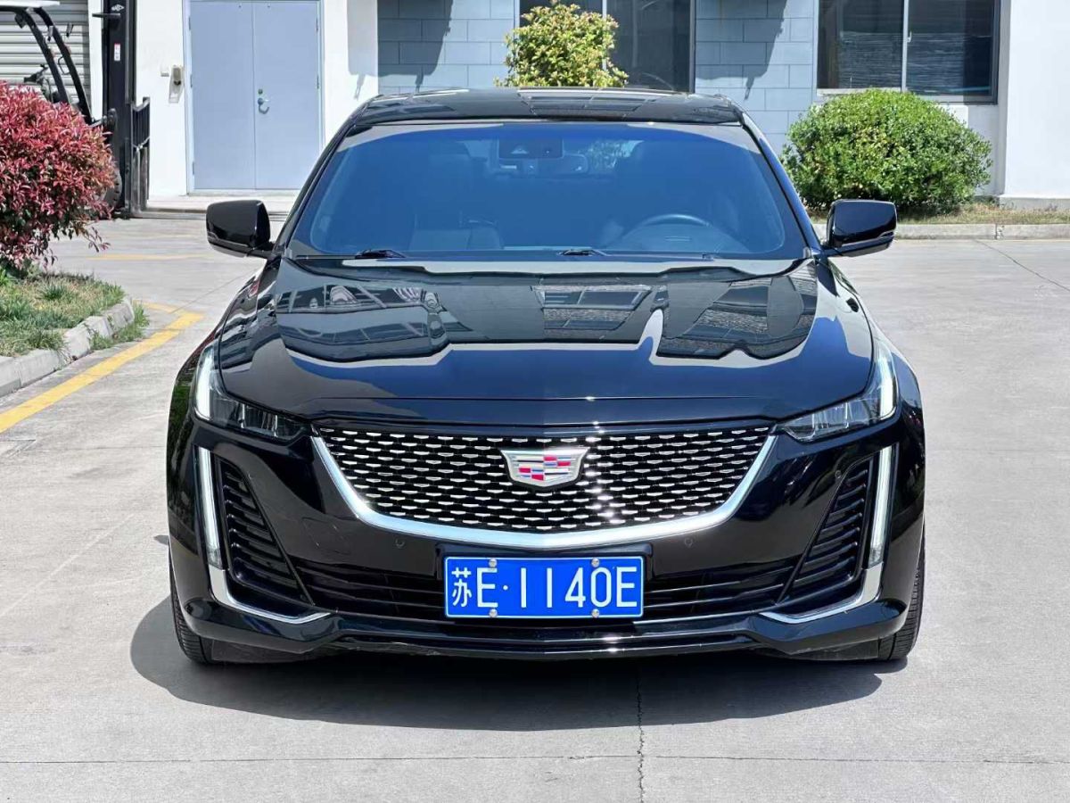 凱迪拉克 XT6  2021款 2.0T 七座兩驅(qū)豪華型圖片