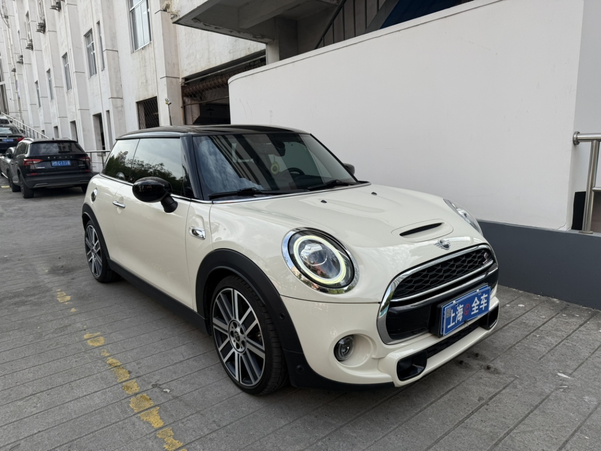 MINI MINI  2021款 2.0T COOPER S 藝術(shù)家圖片