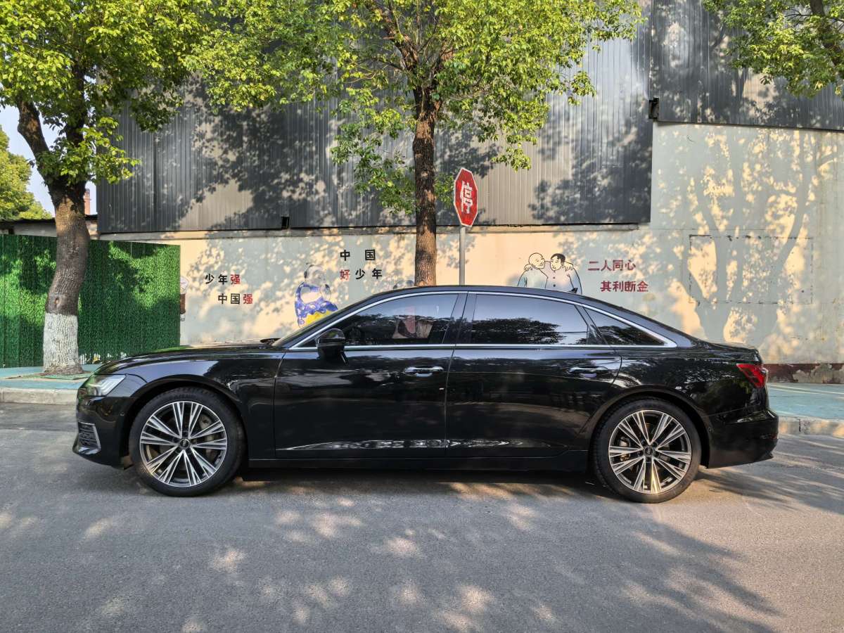 奧迪 奧迪A6L  2022款 55 TFSI quattro 旗艦致雅型圖片