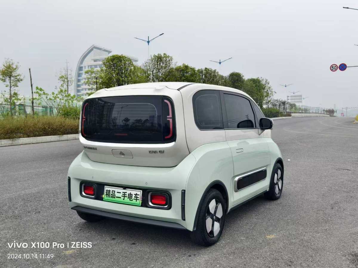 2023年3月寶駿 寶駿KiWi EV  2023款 智奢版 磷酸鐵鋰