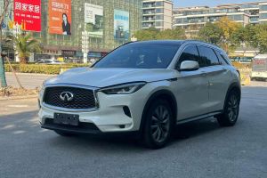 QX50 英菲尼迪 2.0T 兩驅(qū)時(shí)尚版