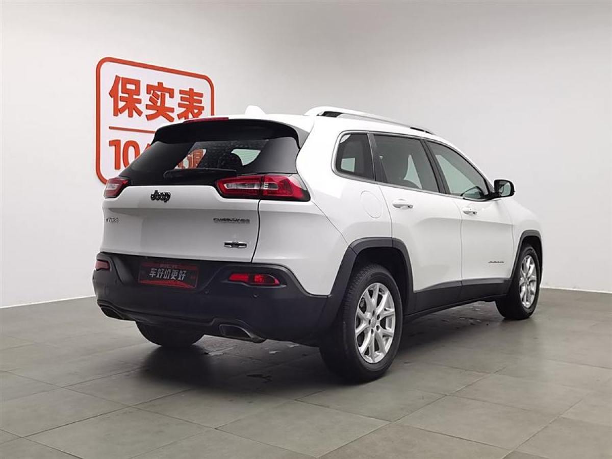 Jeep 自由光  2016款 2.4L 領(lǐng)先版圖片