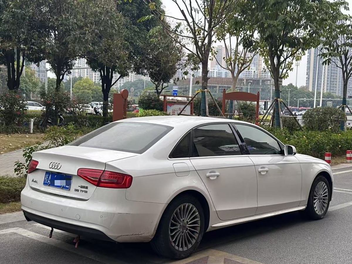 奧迪 奧迪A4L  2015款 35 TFSI 自動(dòng)舒適型圖片