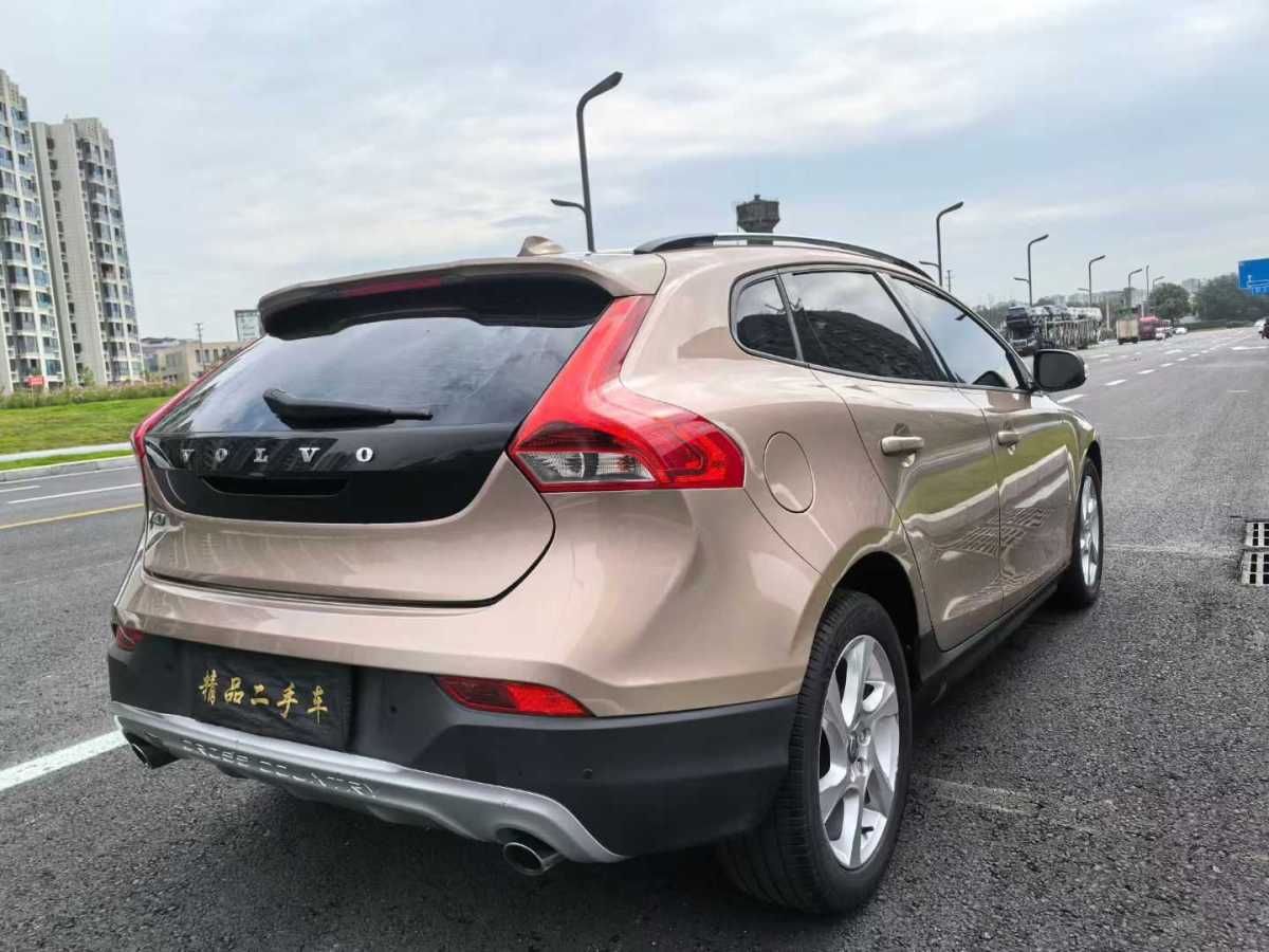 沃爾沃 V40  2014款 Cross Country 2.0T 智逸版圖片