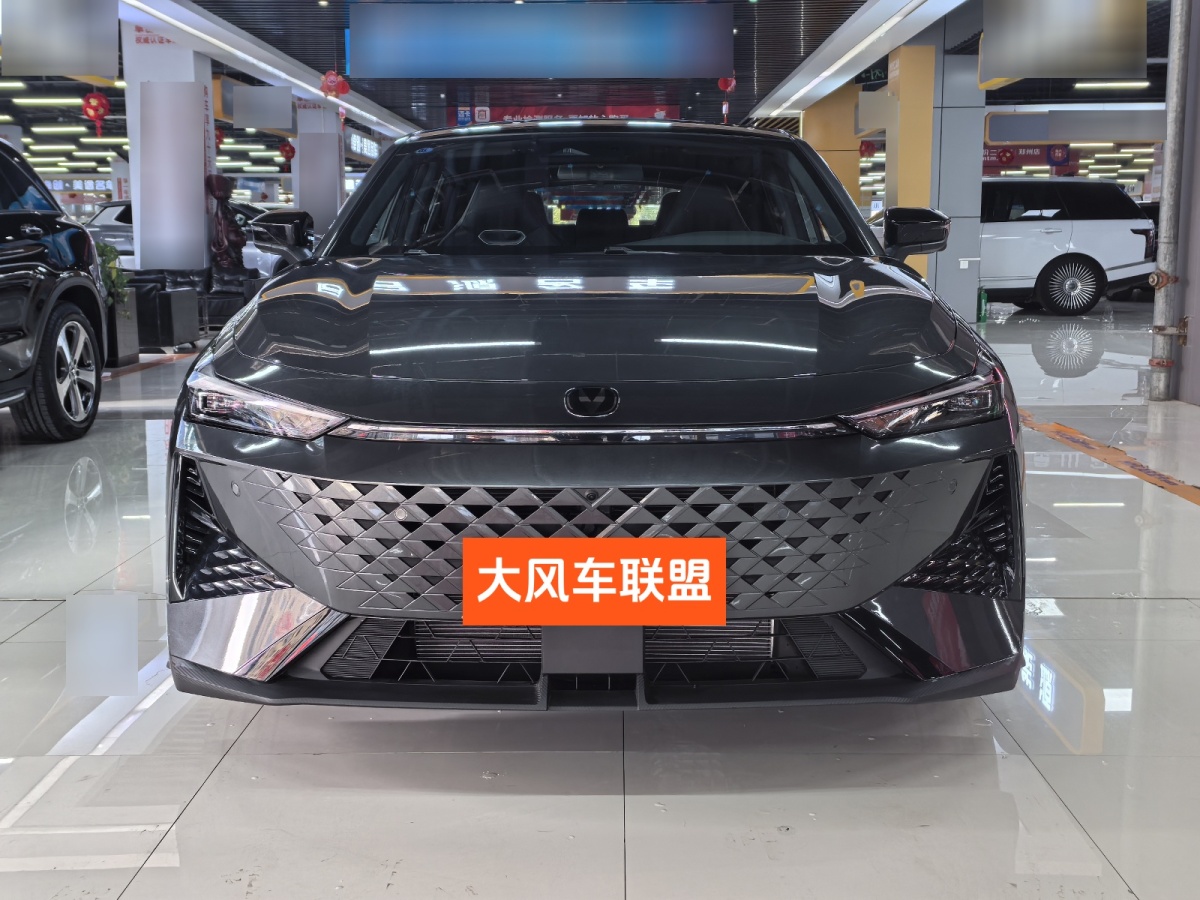 長(zhǎng)安 長(zhǎng)安UNI-V  2024款 1.5T 尊貴型圖片