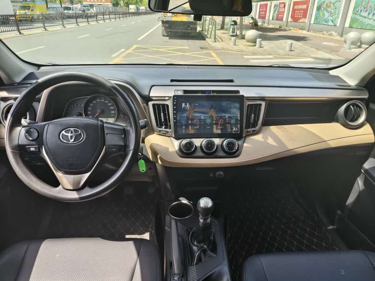 豐田 RAV4榮放  2013款 2.0L 手動兩驅(qū)都市版圖片