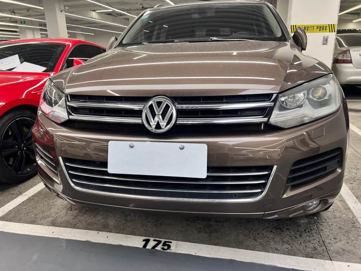 大眾 途銳  2011款 3.0TDI 柴油標(biāo)配型圖片