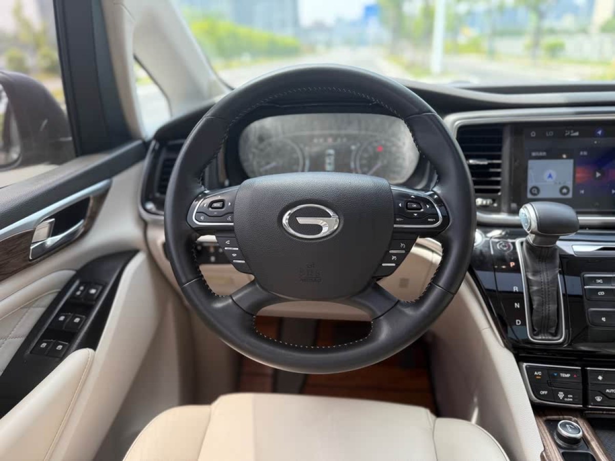 廣汽傳祺 M8  2018款 320T 尊貴版圖片