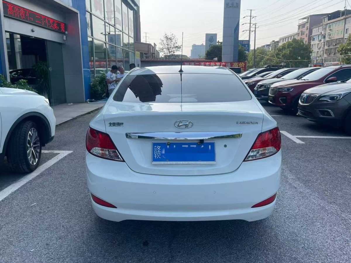 現(xiàn)代 瑞納  2010款 三廂 1.4L 自動舒適型GS圖片