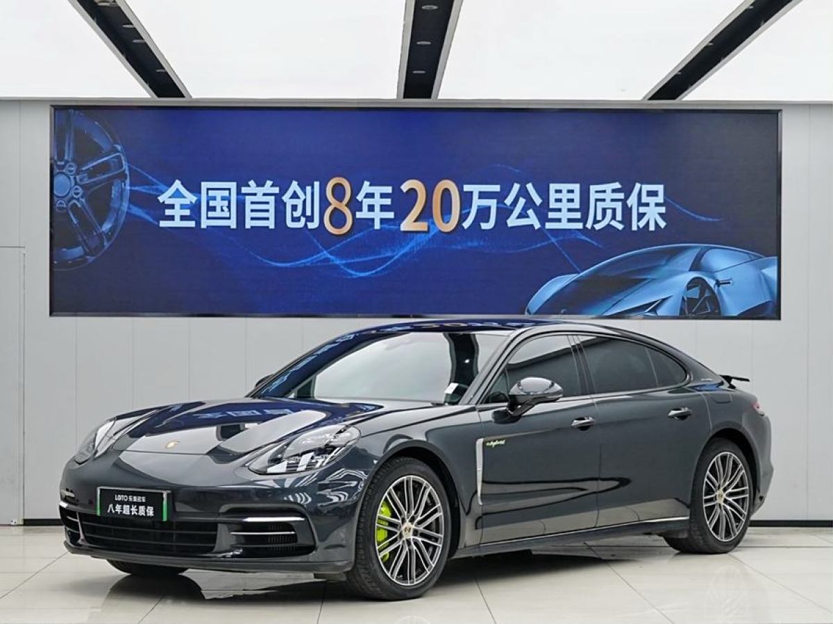 2018年8月保時捷 Panamera新能源  2017款 Panamera 4 E-Hybrid 行政加長版 2.9T