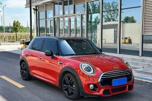 MINI MINI 1.5T COOPER 賽車手 五門版