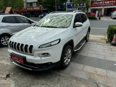 2015年1月 Jeep 自由光(進(jìn)口) 2.4L 精英版圖片