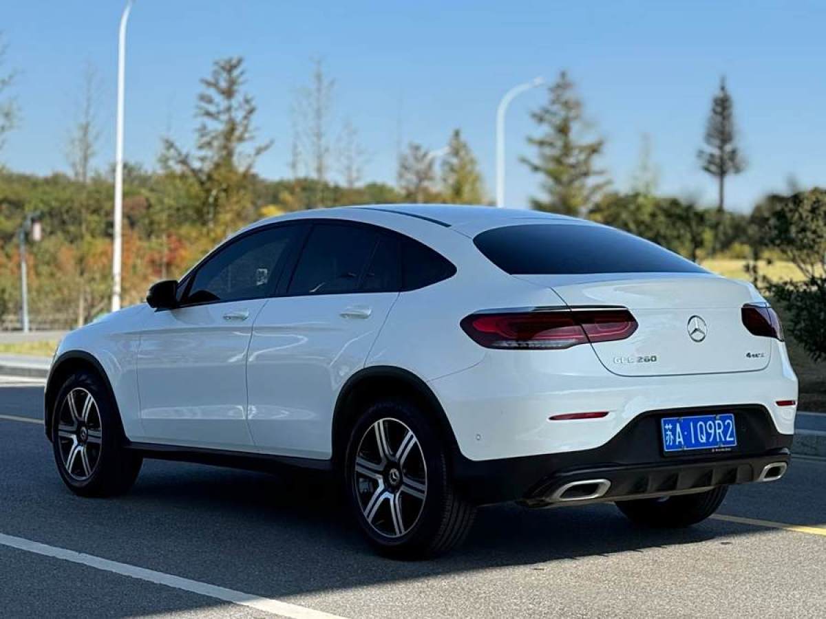 奔馳 奔馳GLC  2022款 改款 GLC 260 4MATIC 轎跑SUV圖片