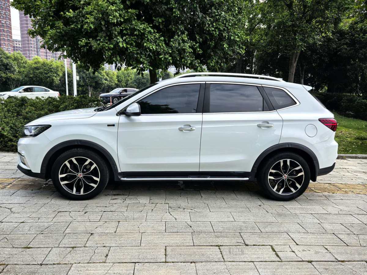 榮威 RX5  2016款 30T 兩驅(qū)自動(dòng)互聯(lián)網(wǎng)智享版圖片