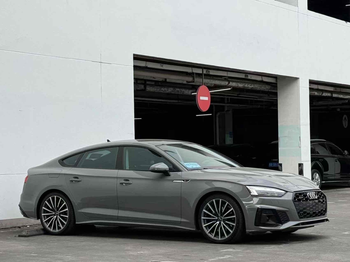 奧迪 奧迪A5  2024款 Sportback 40 TFSI quattro 豪華動(dòng)感型圖片