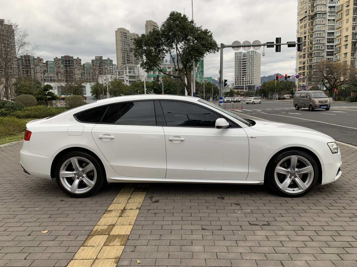 奧迪 奧迪A5  2017款 Sportback 45 TFSI 時(shí)尚型圖片