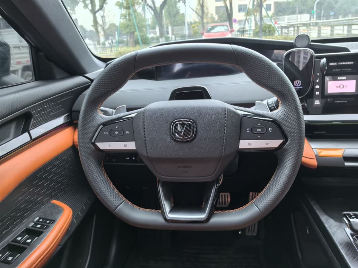 長安 長安UNI-V  2023款 1.5T 運動版圖片