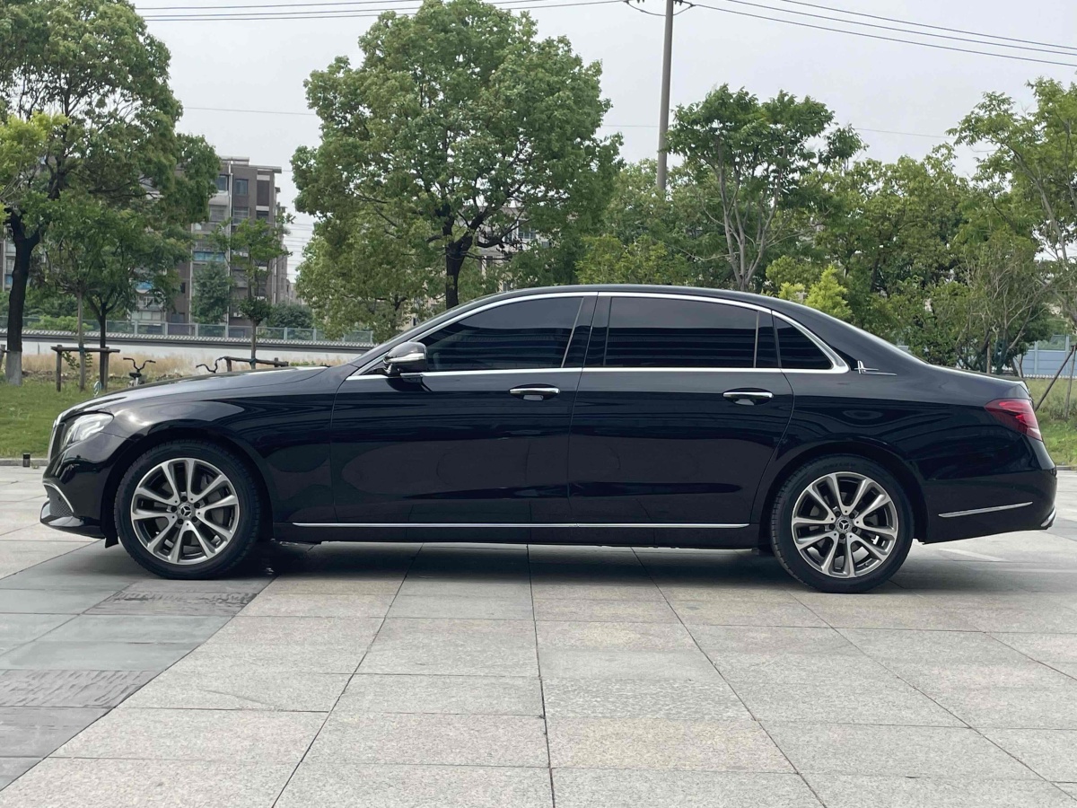 2018年11月奔馳 奔馳E級(jí)  2019款 改款 E 300 L 時(shí)尚型