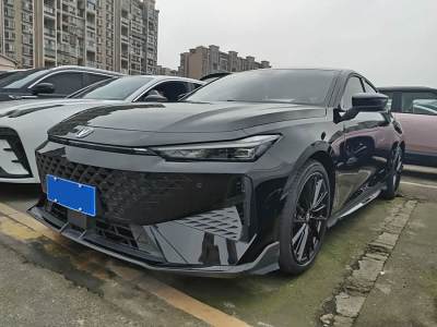 2022年3月 長(zhǎng)安 長(zhǎng)安UNI-V 1.5T 卓越型圖片