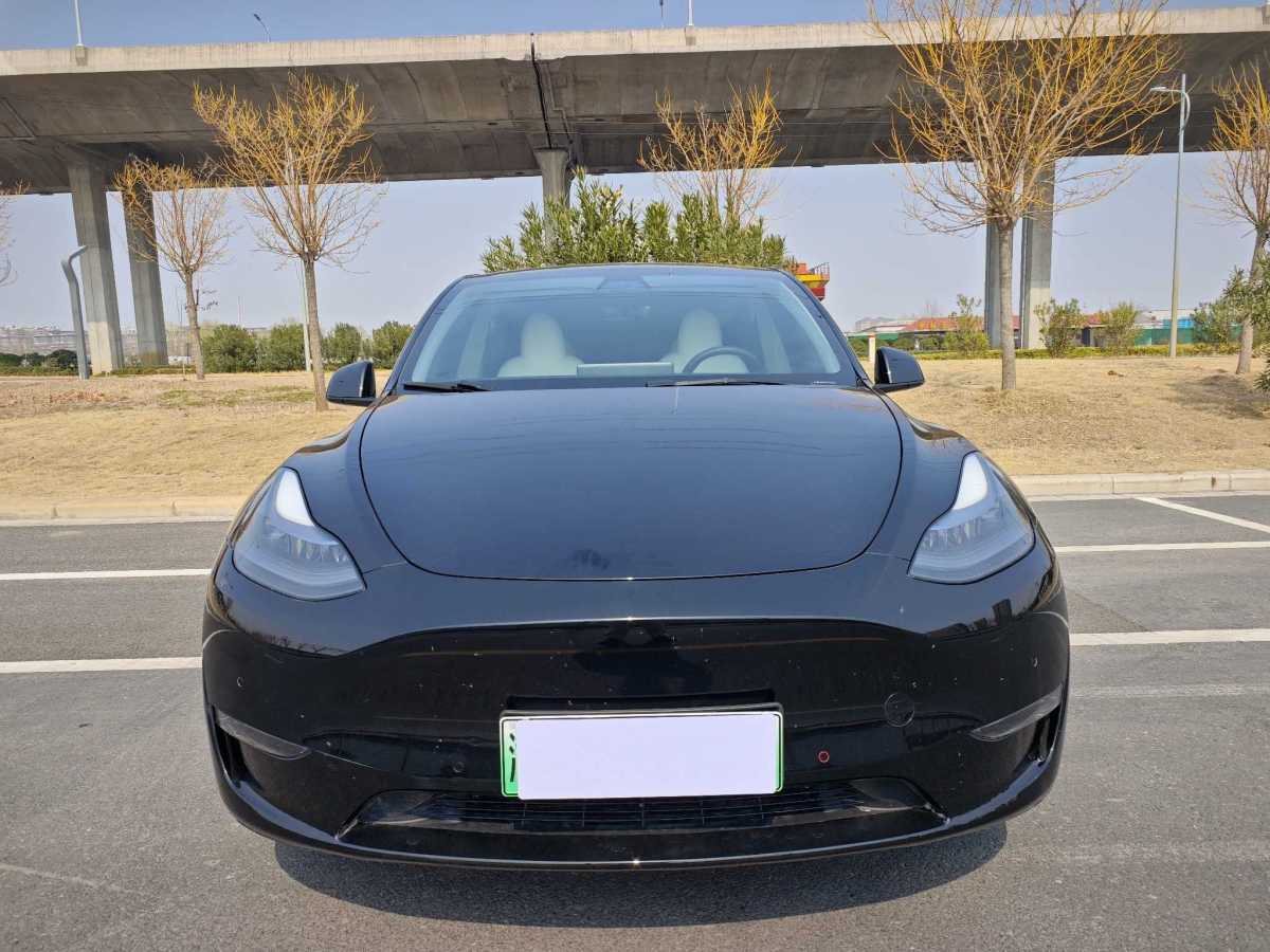 特斯拉 Model 3  2023款 長續(xù)航煥新版 雙電機(jī)全輪驅(qū)動(dòng)圖片