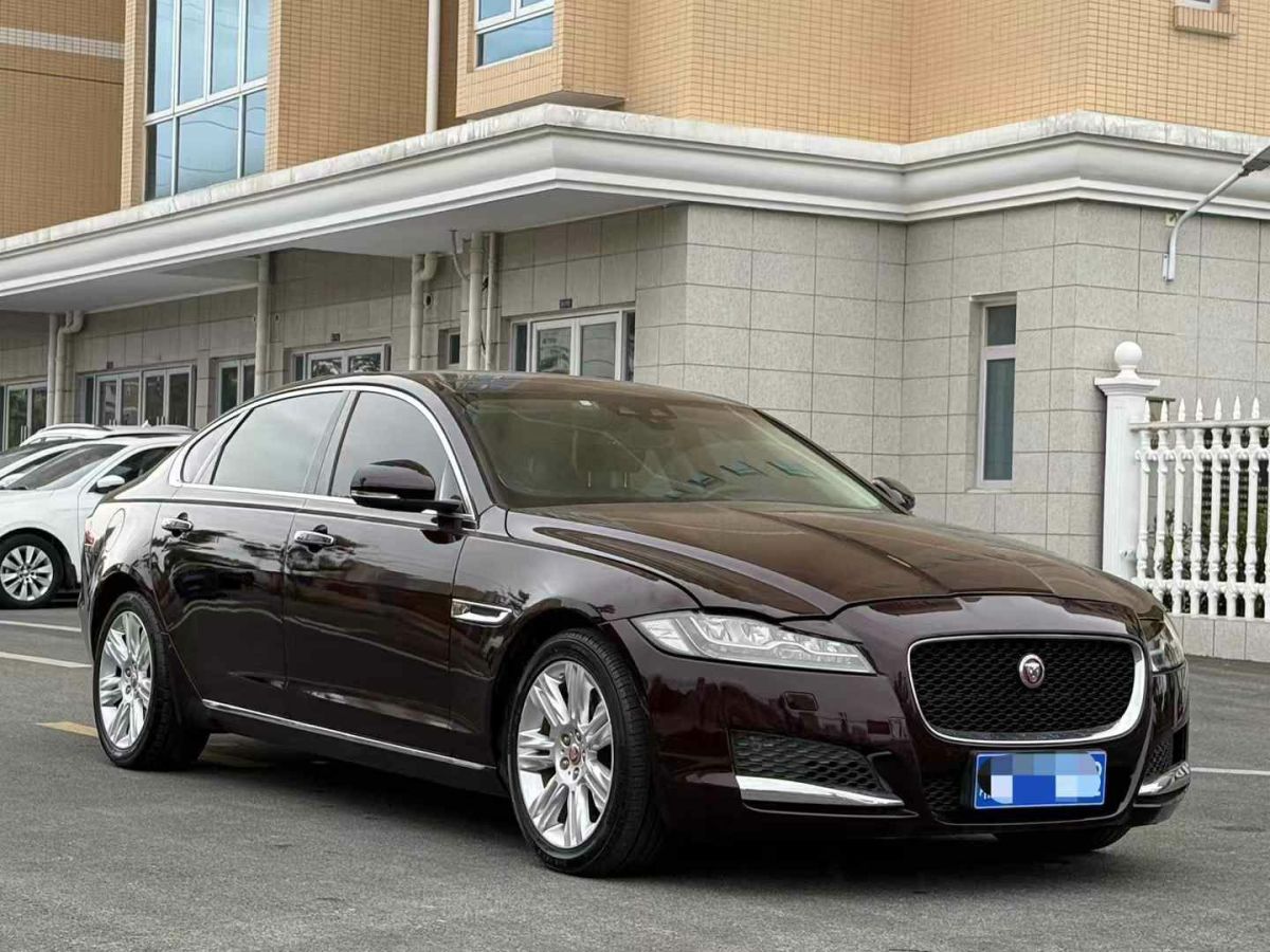 捷豹 XF  2018款 XF Sportbrake 2.0T 250PS 兩驅(qū)風華版圖片