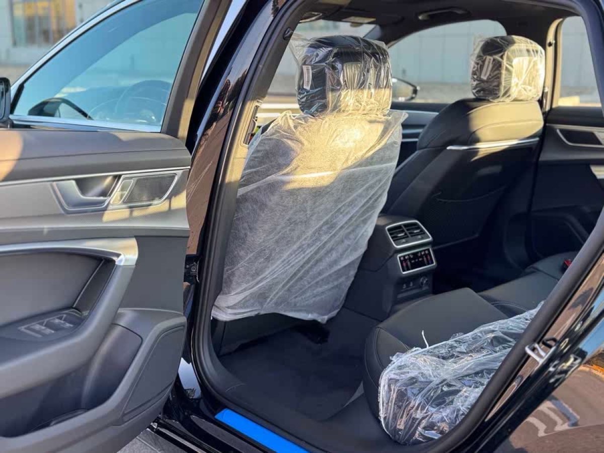 奧迪 奧迪A6L  2025款 45 TFSI 臻選動(dòng)感型圖片