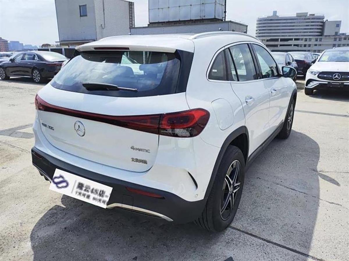 奔馳 奔馳EQA  2022款 EQA 300 4MATIC 首發(fā)特別版圖片