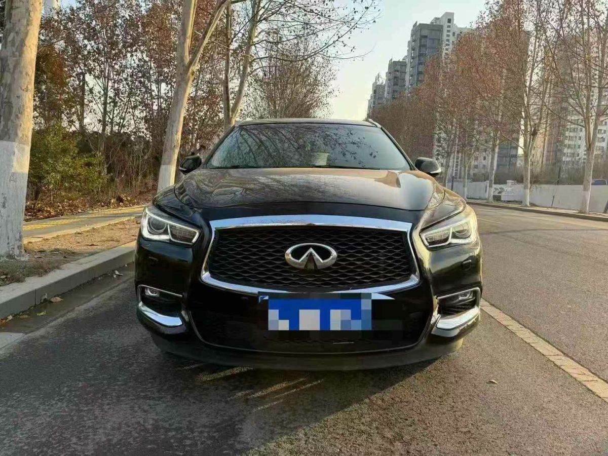 英菲尼迪 Q60  2019款 2.0T 豪華版圖片